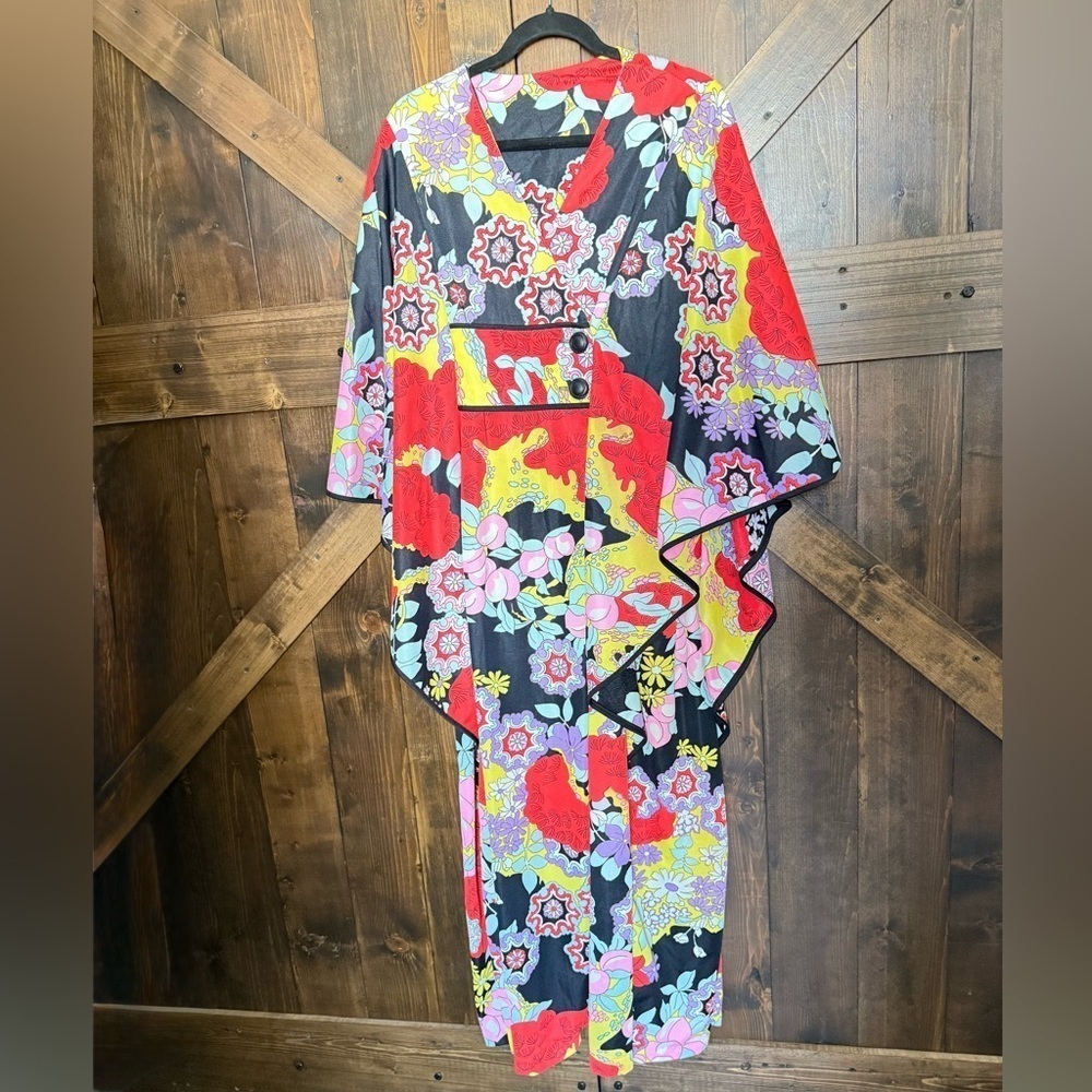 Vintage Kaftan Styled by Tyrone Kimono Styling Asian Mod Print Vivid Styling O/S